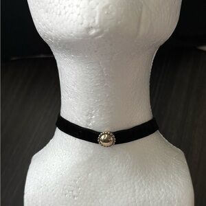 EUC Black Velvet Choker -Sterling Silver Accent with Extender